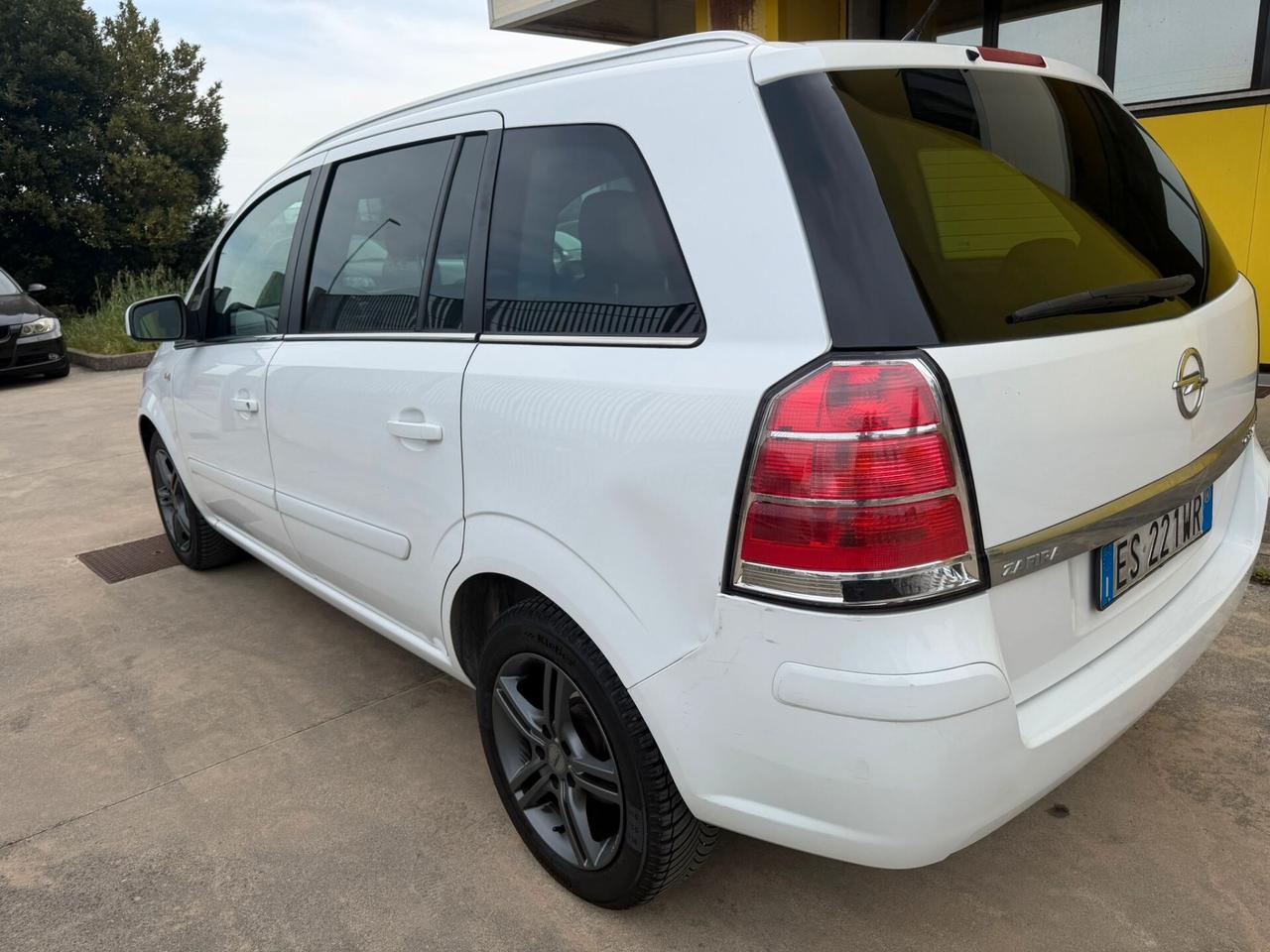 7 POSTI !! METANO zafira 1600 turbo metano 2014