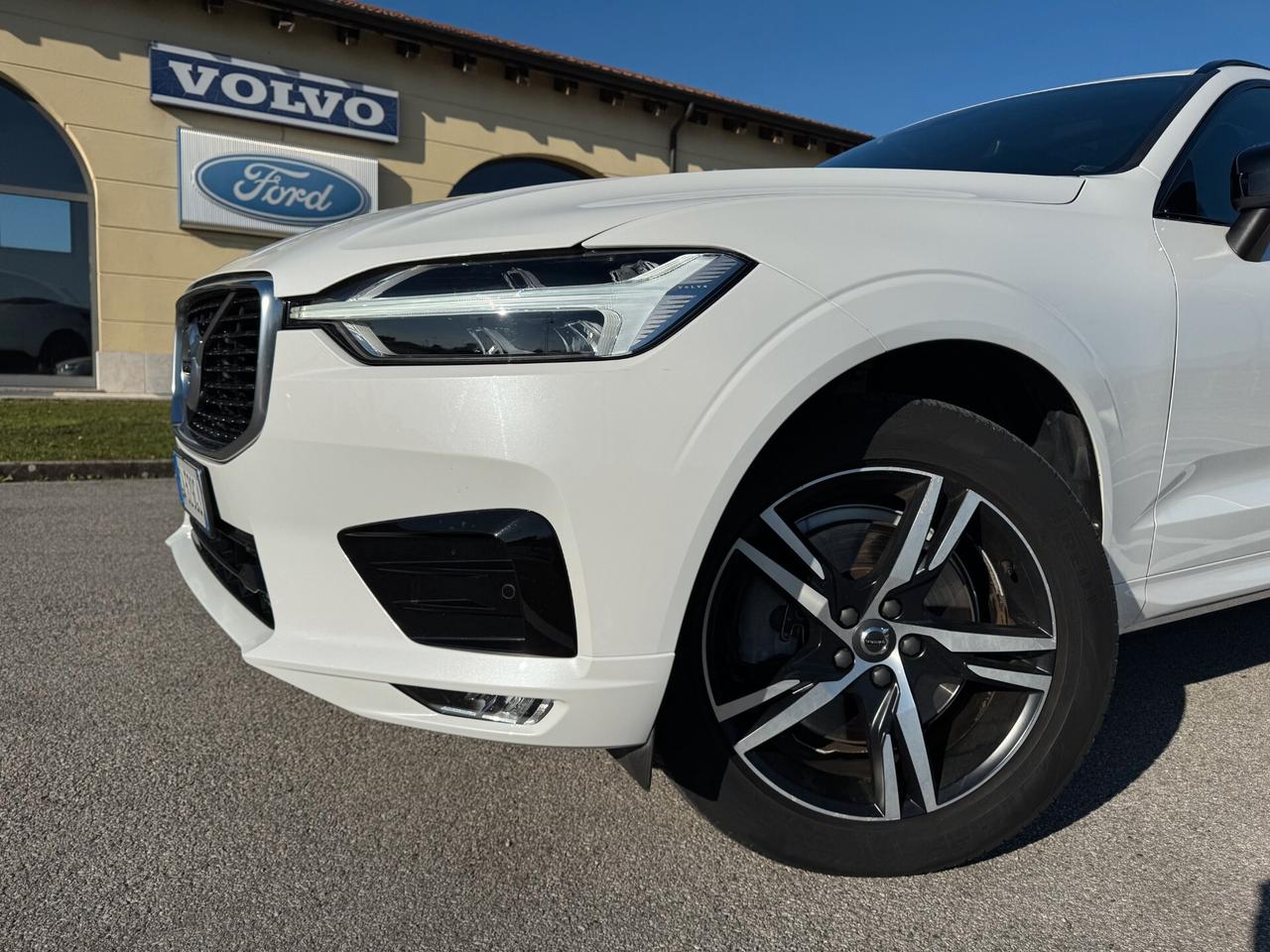 Volvo XC60 B4 (Diesel/Hybrid) AWD R-design