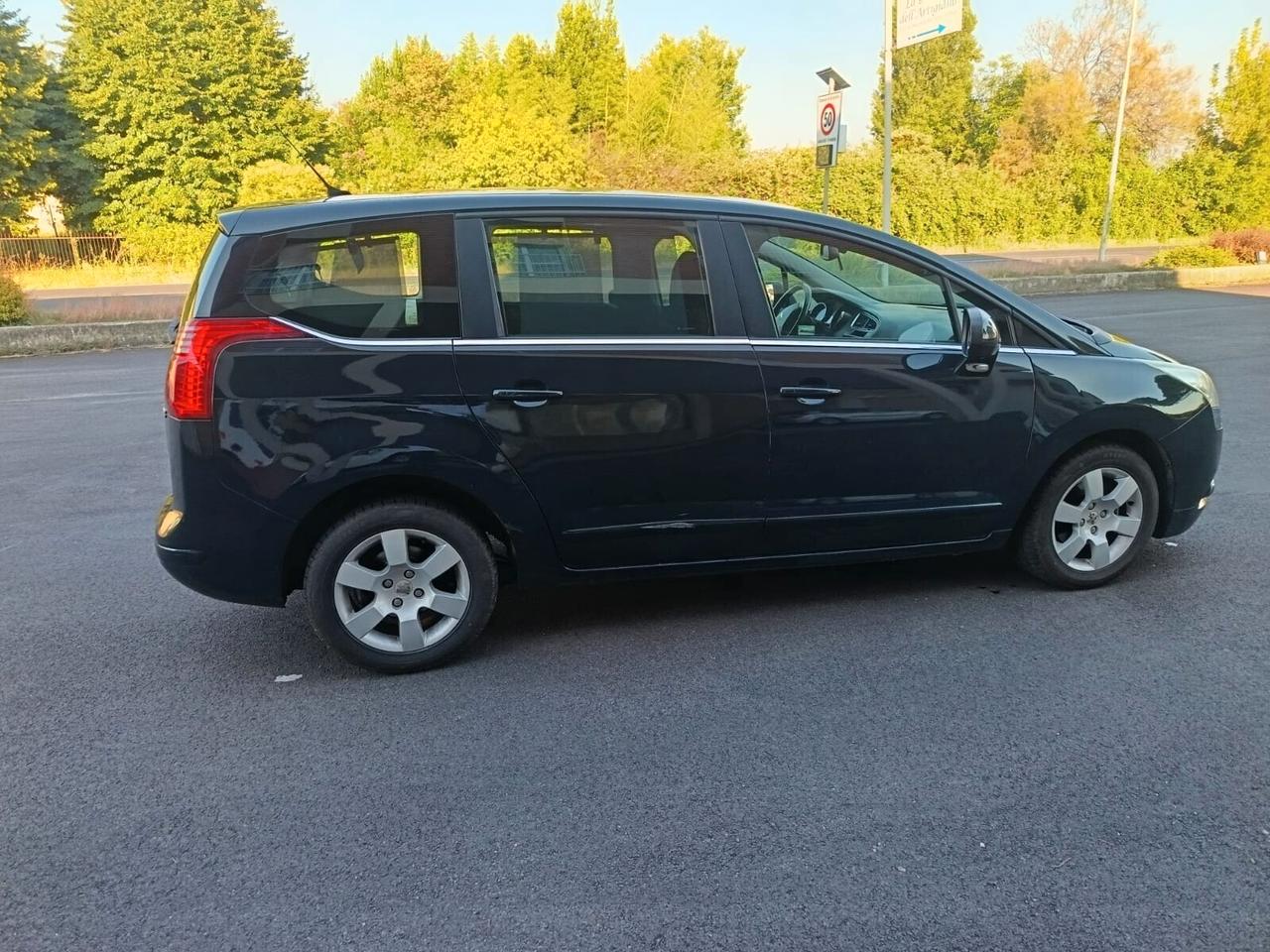 Peugeot 5008 1.6 HDi 112CV Business
