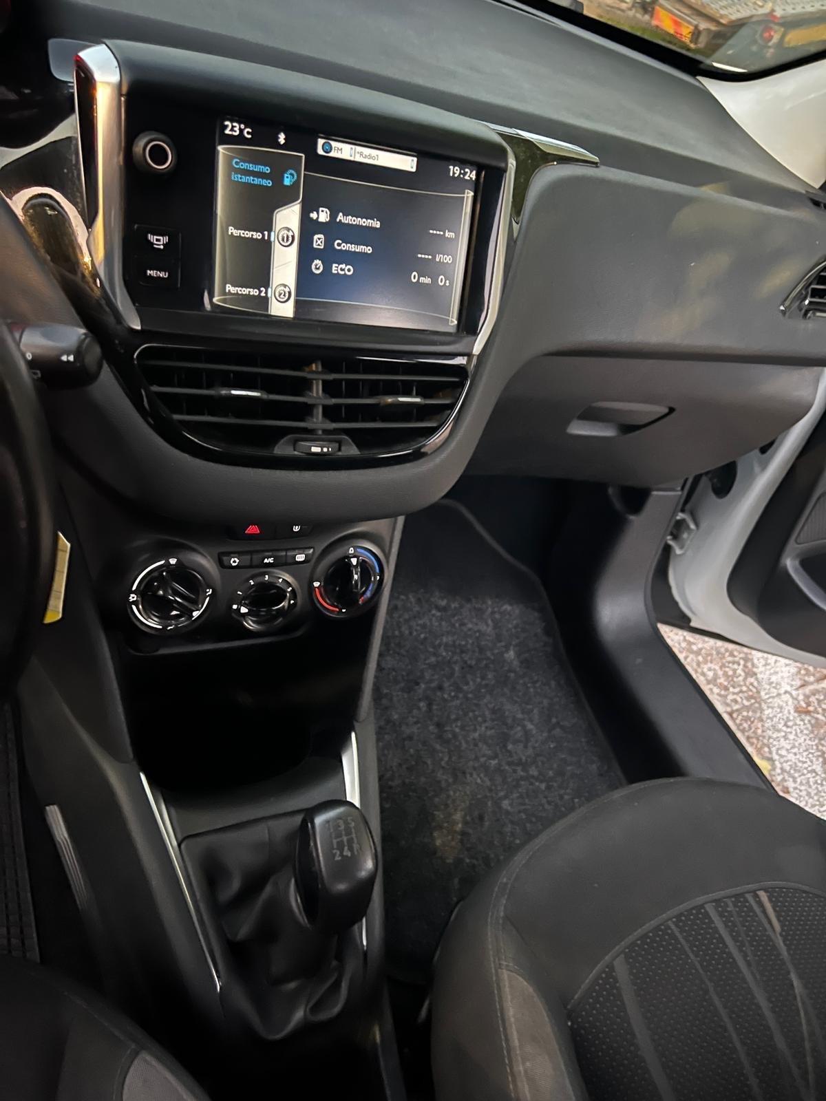 Peugeot 208 1.6 e-HDi 92 CV Stop&Start 5 porte Allure