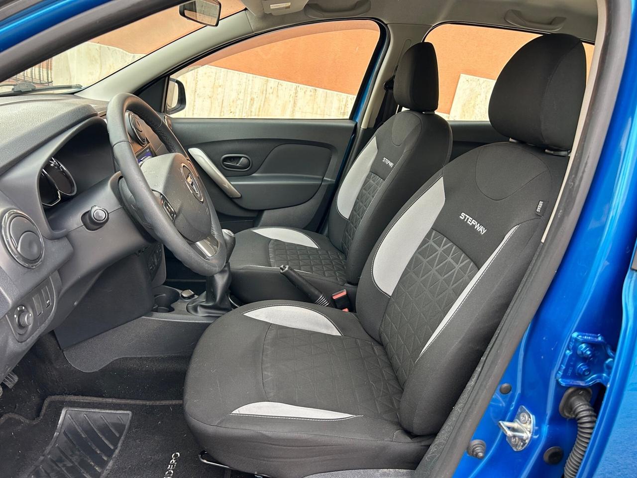 Dacia Sandero Stepway 1.5 dCi Solo 30000 km !!!!!!