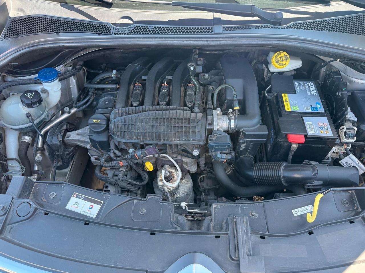 Citroen C3 PureTech 82 GPL Shine Tetto Rosso pari al nuovo