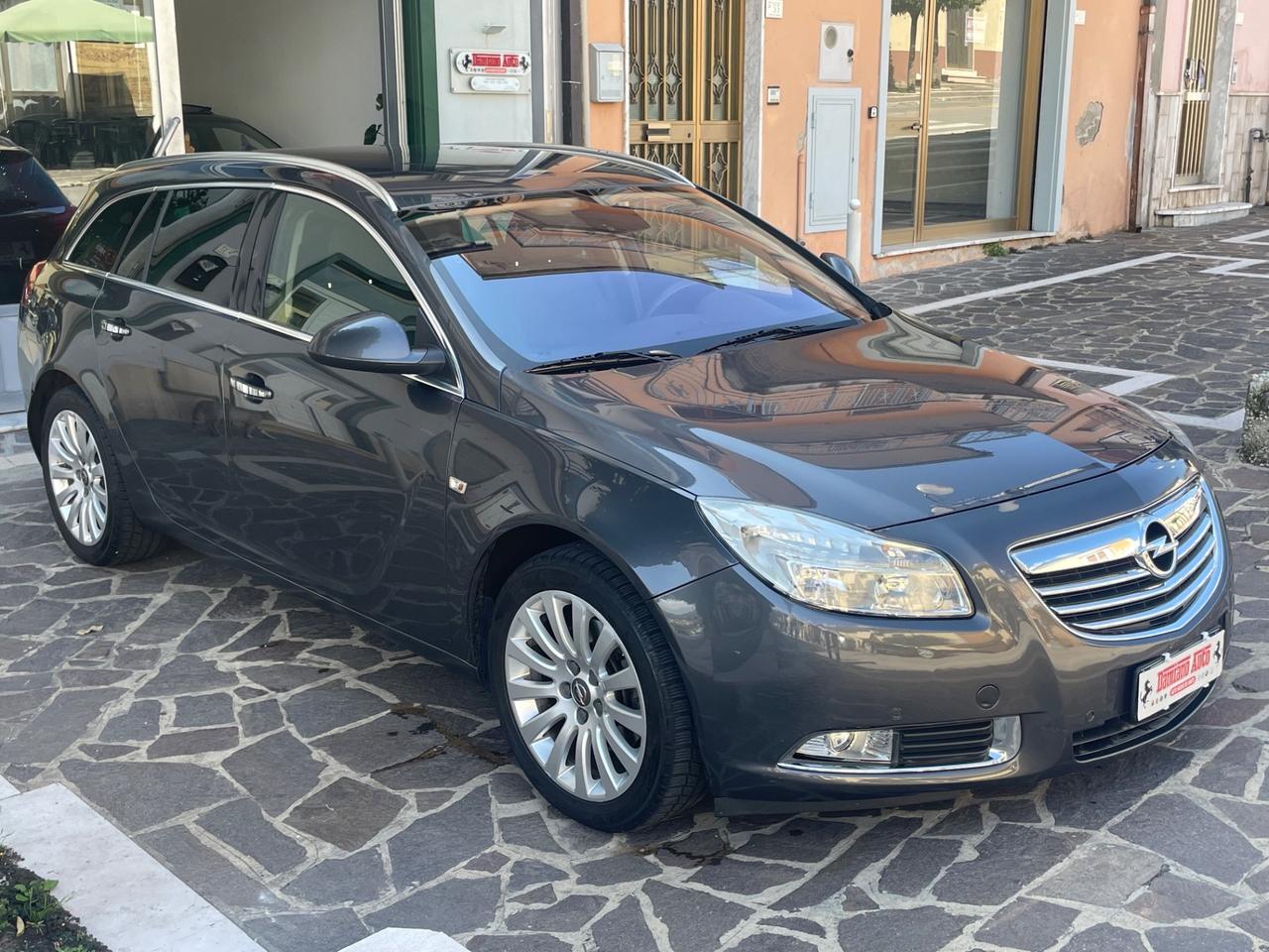 Opel Insignia 2.0 CDTI Sports Tourer AUTO. Cosmo