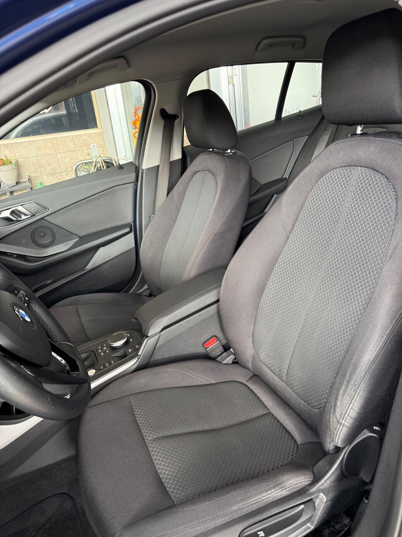 Bmw 116 116d 5p. Sport uni proprietario 15-10- 2020