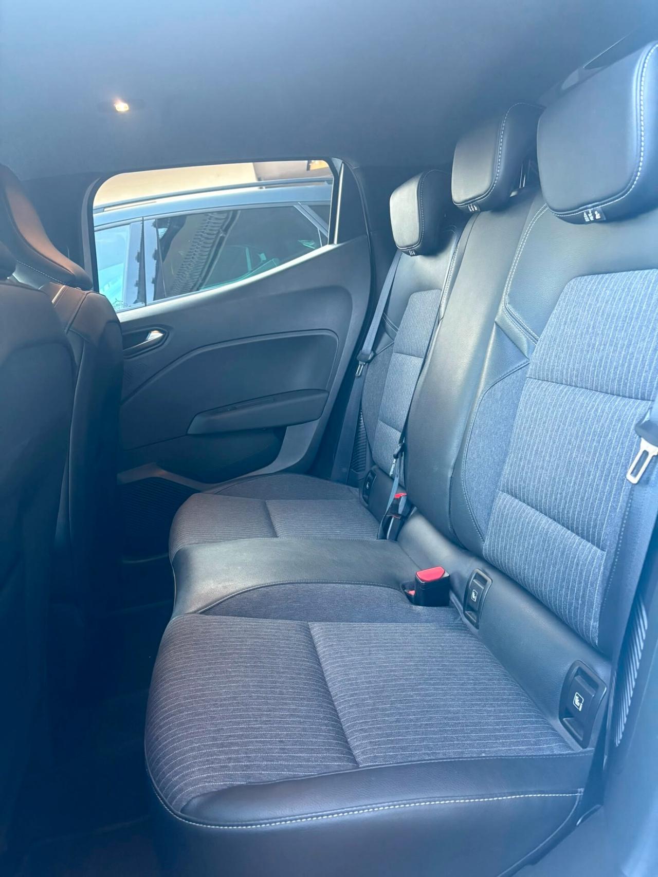 Renault Clio 1.6 E-Tech full hybrid Techno 145cv auto