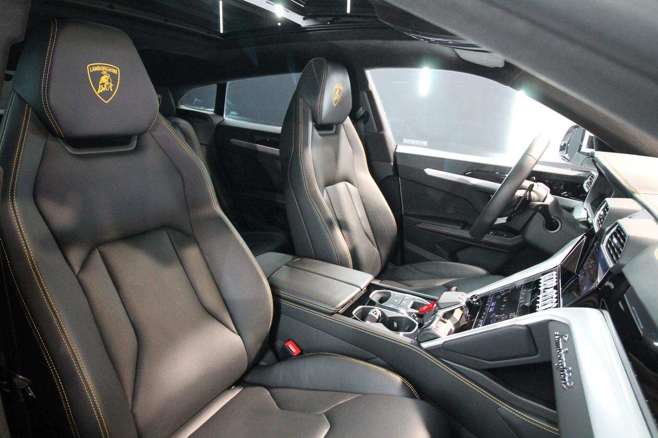 LAMBORGHINI URUS 4.0 650 CV