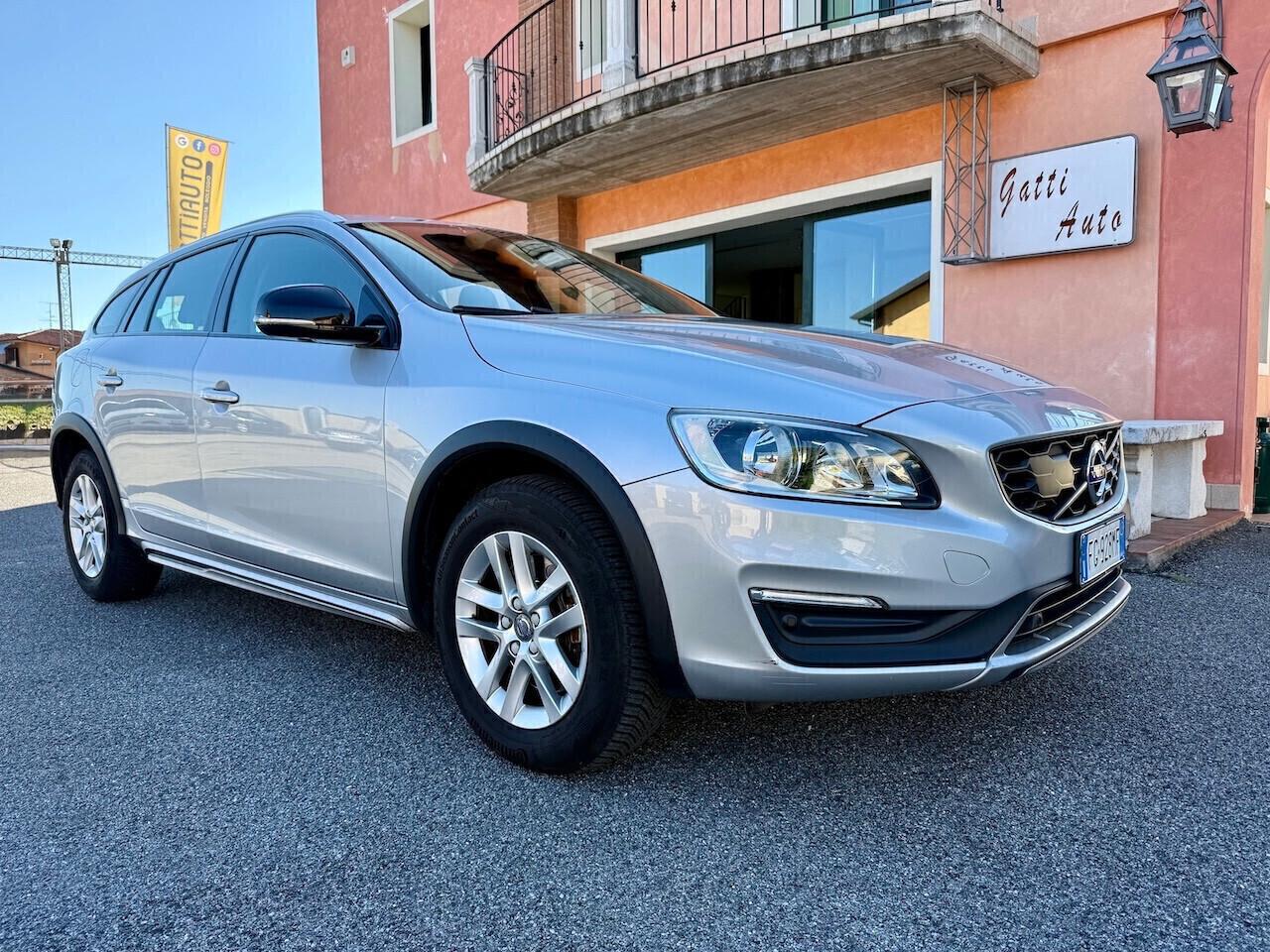 Volvo V60 Cross Country D4 Geartronic Business