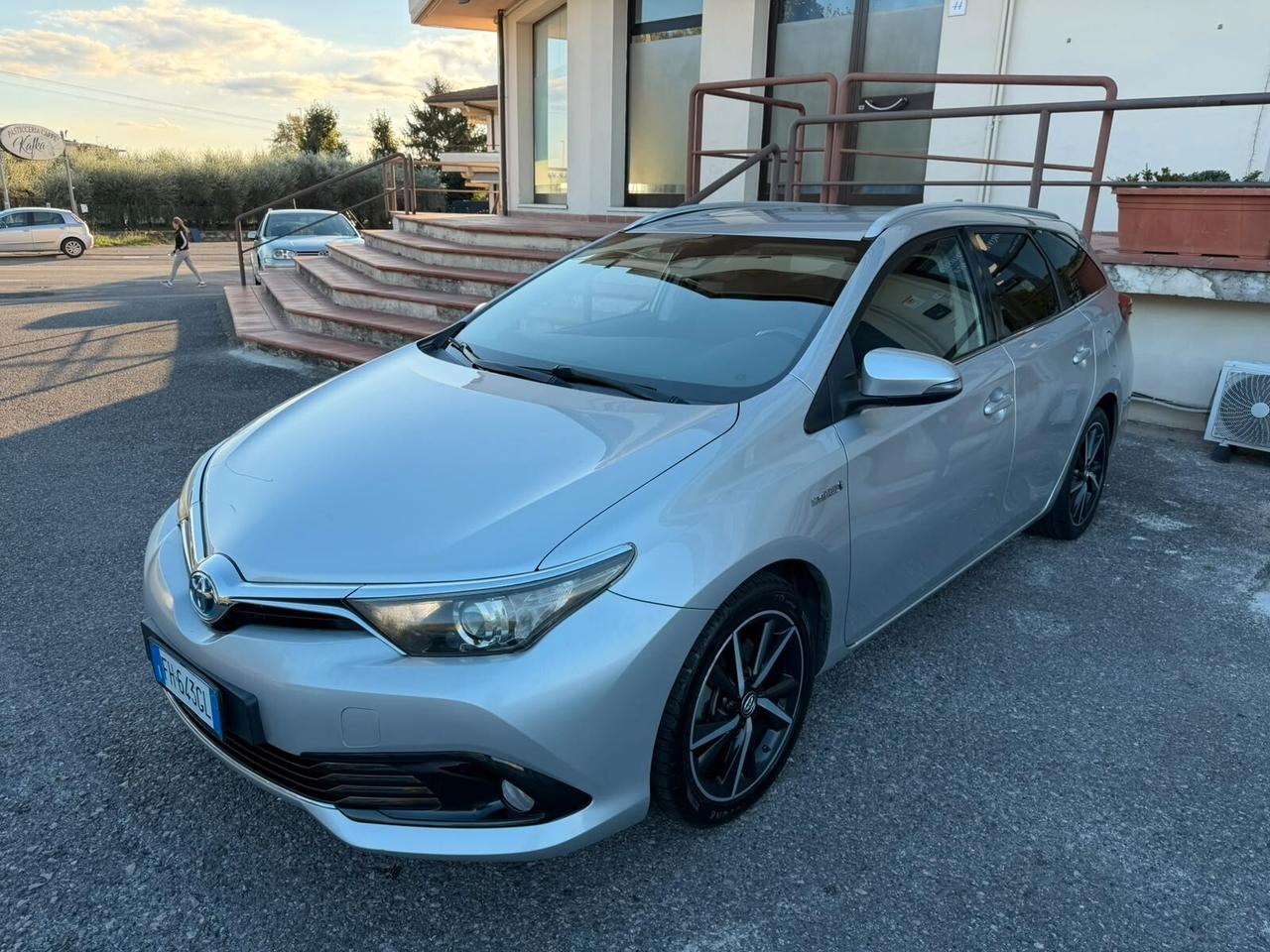 Toyota Auris Touring Sports 1.8 Hybrid Lounge