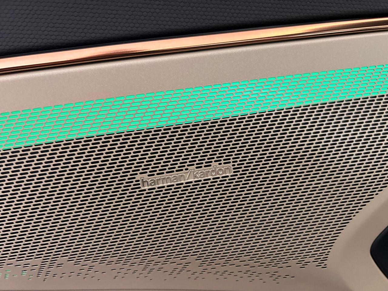 Lynk&co 08 PHEV More