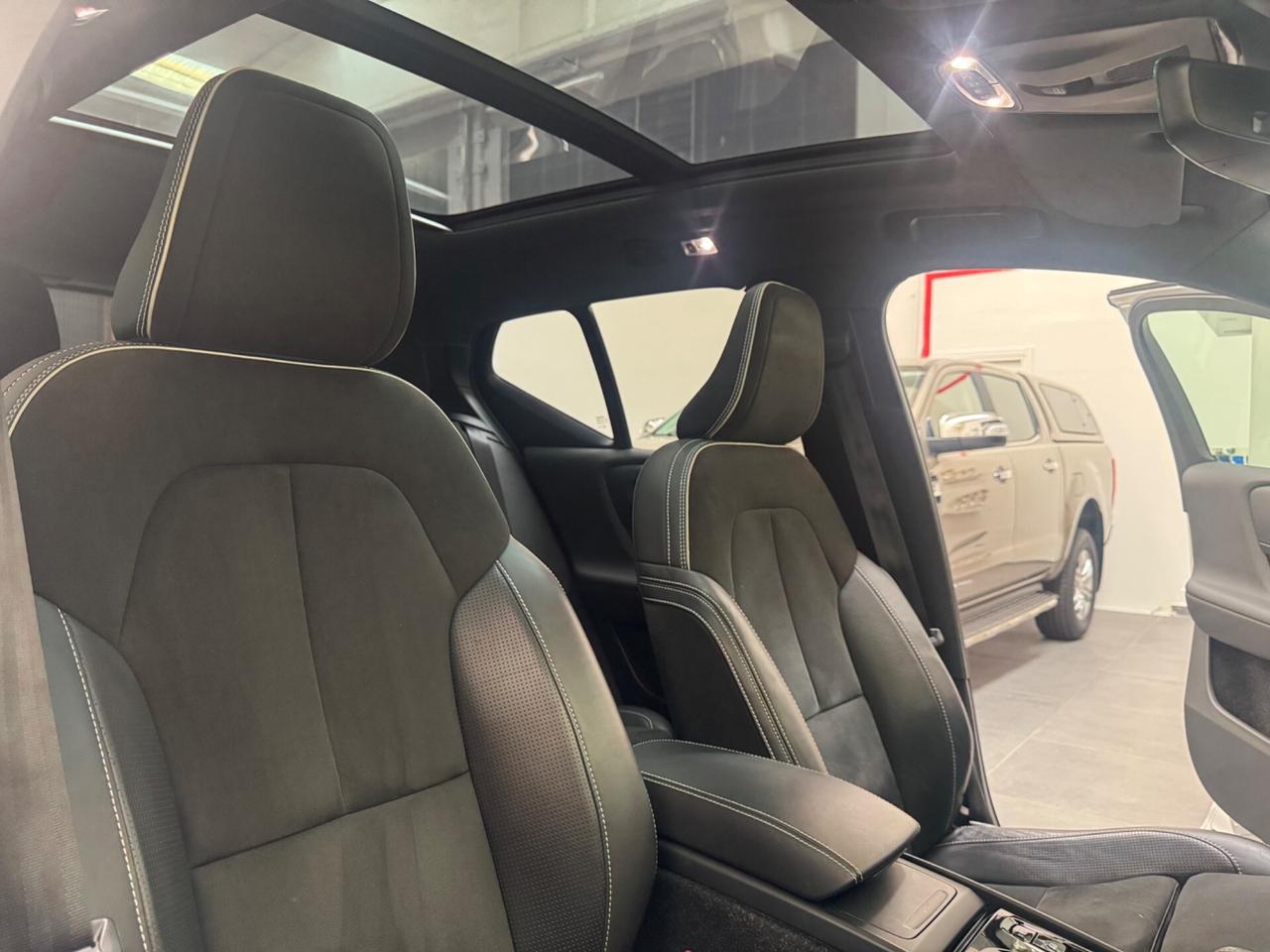 Volvo XC40 D4 AWD Geartronic R-design Full Optional