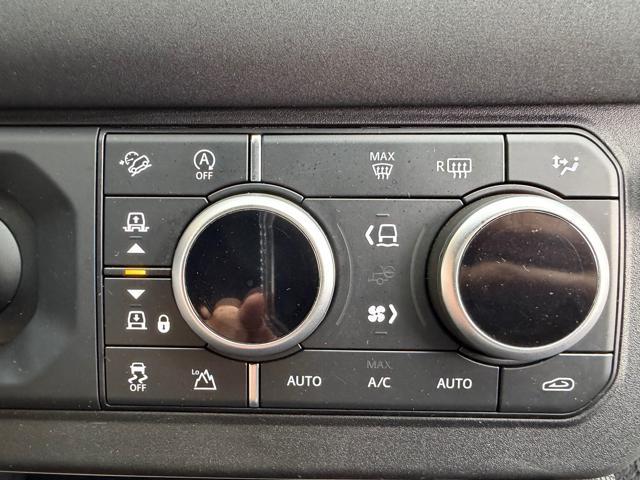 LAND ROVER Defender 110 3.0D I6 250 CV AWD Auto X-Dynamic S (7 POSTI)