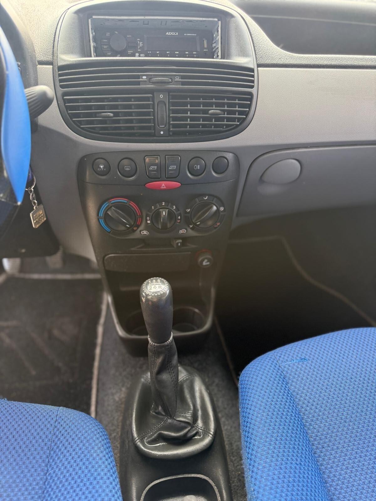 Fiat Punto 1.9 Diesel neopatentati Uniproprietà