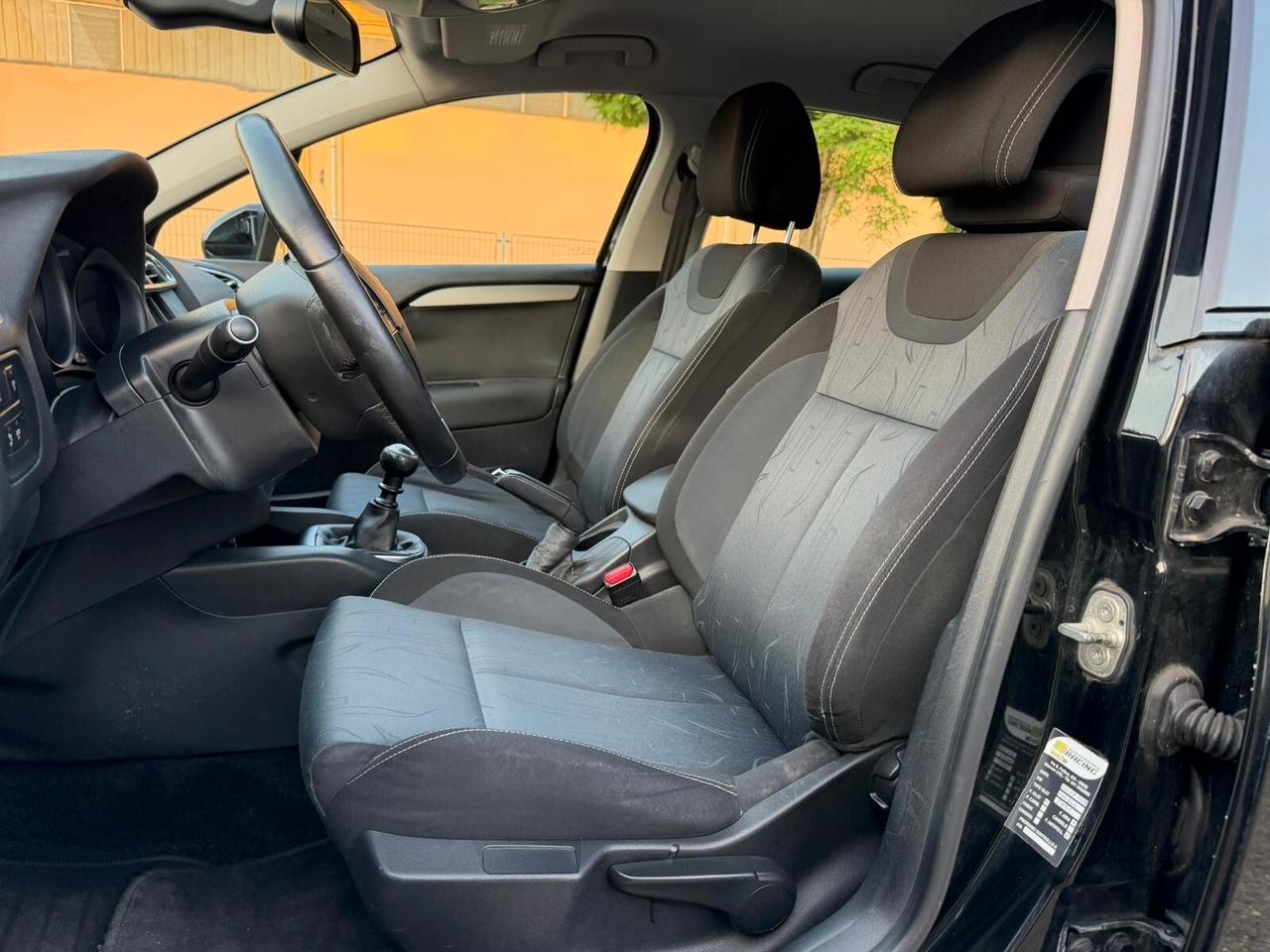 Citroen C4 1.6 e-HDi Berlina 115cv