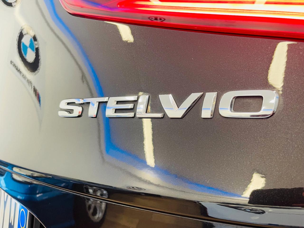 Alfa Romeo Stelvio 2.2 Turbodiesel 160 CV AT8 RWD Super Business