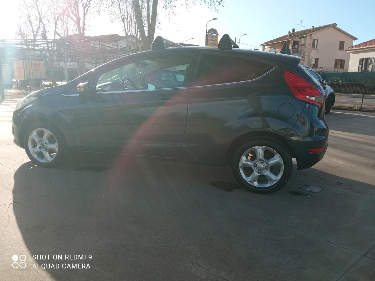 Ford Fiesta 1.2NEOPATENTATI Titanium