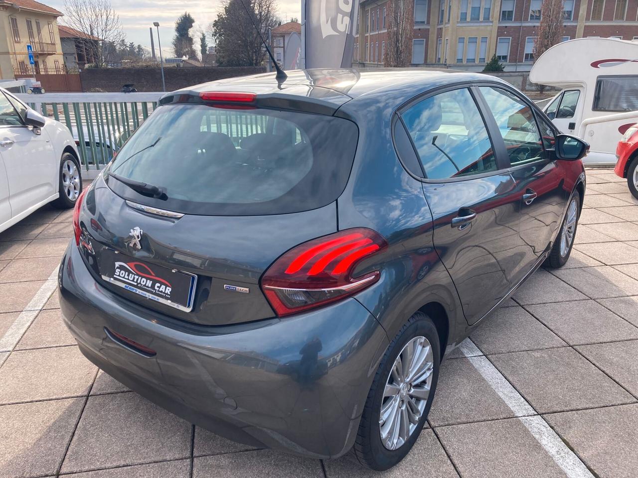 Peugeot 208 PureTech 82 5 porte Allure