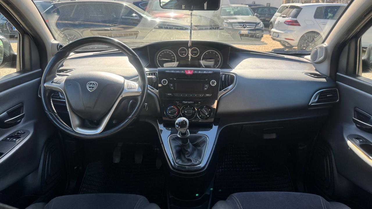 Lancia Ypsilon 0.9 TwinAir 85 CV 5 porte Metano Ecochic Gold