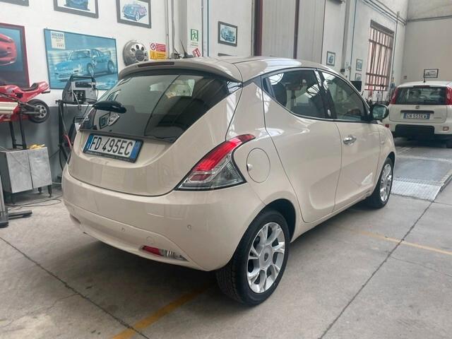 Lancia Ypsilon 1.2 69 CV 5 porte S&S Platinum Edition E6 Km 74.000