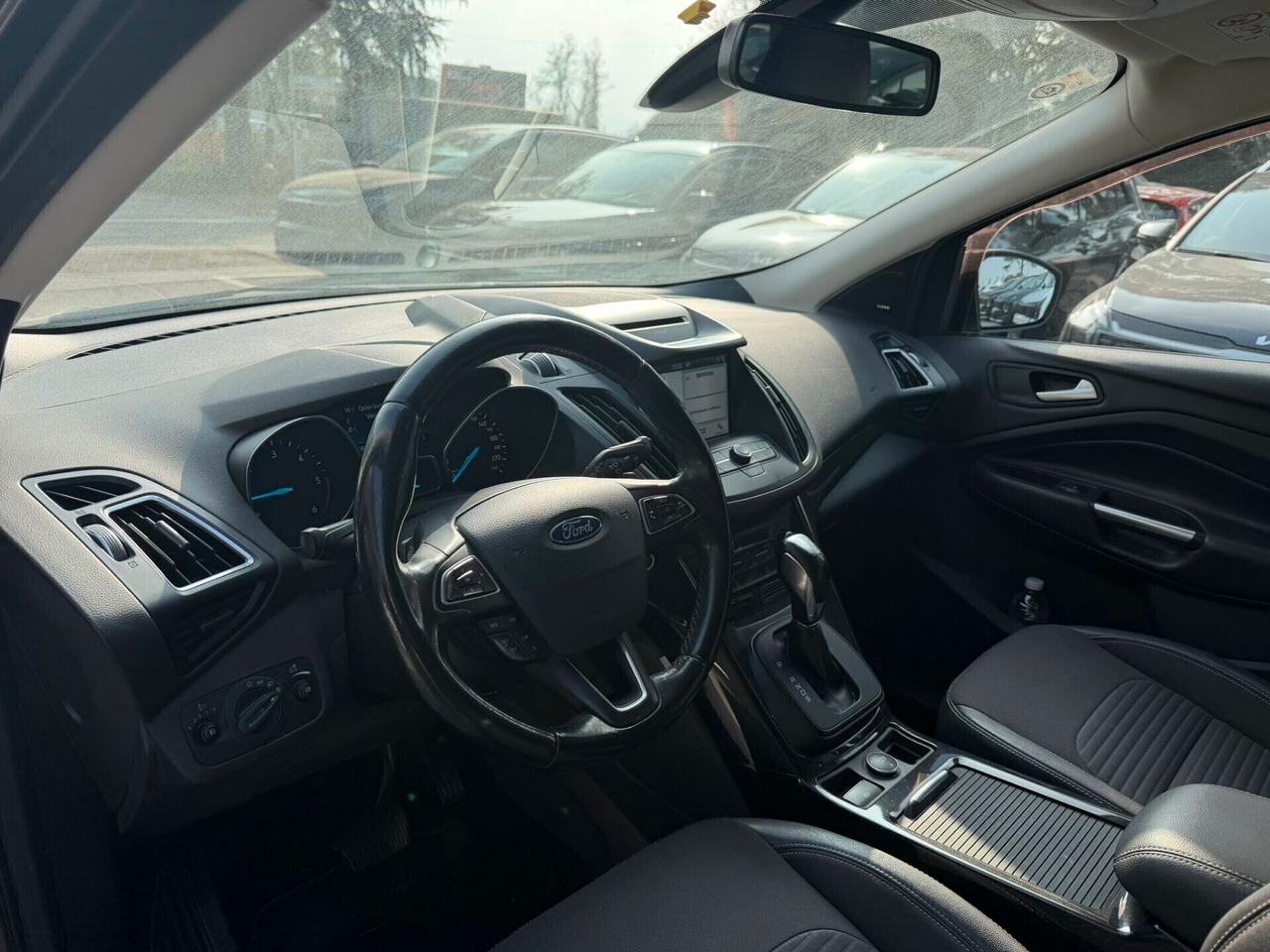 Ford Kuga 1.5 TDCI 120 CV S&S 2WD Powershift Titanium