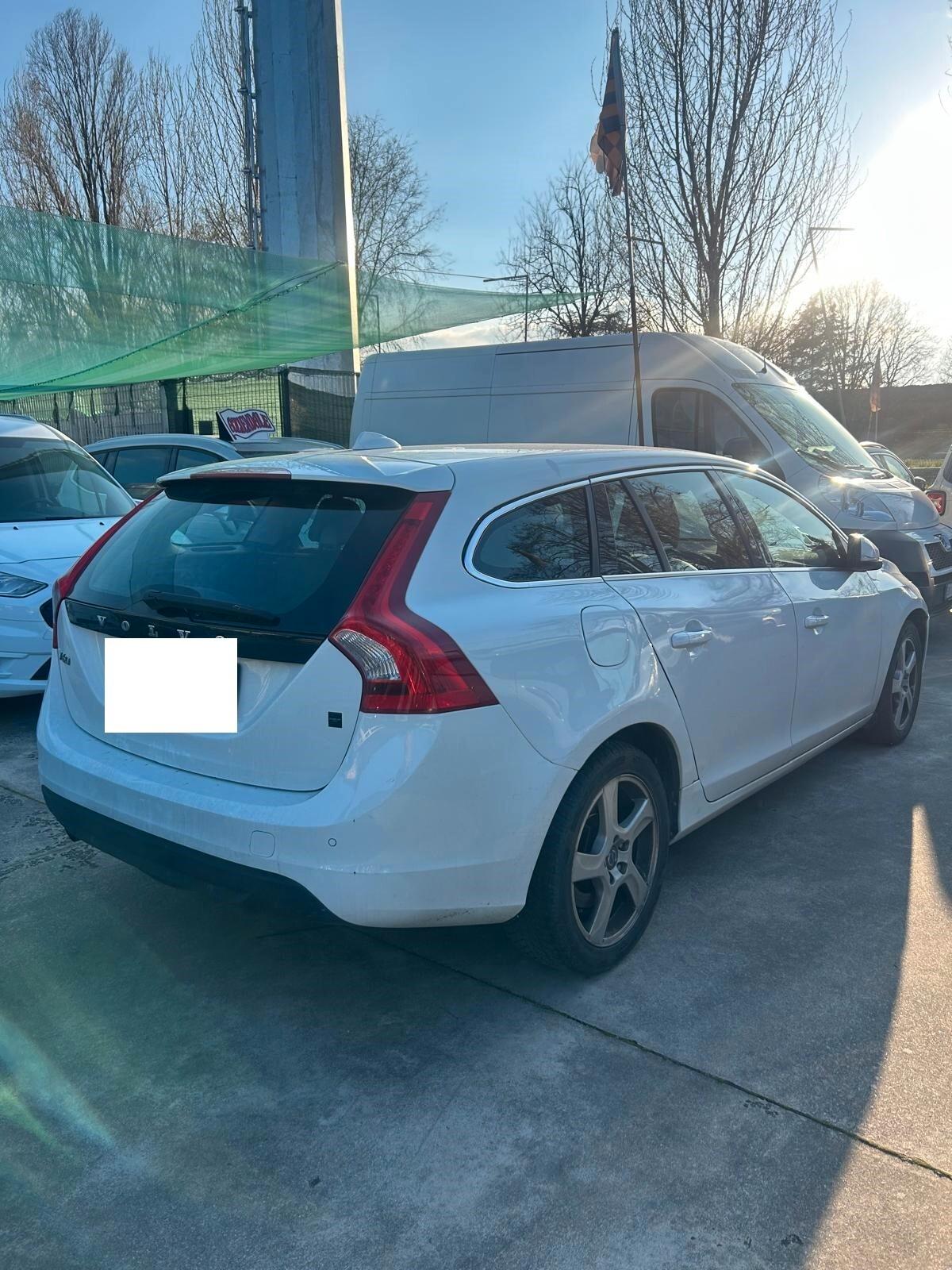 Volvo V60 D4 Geartronic Momentum automatica