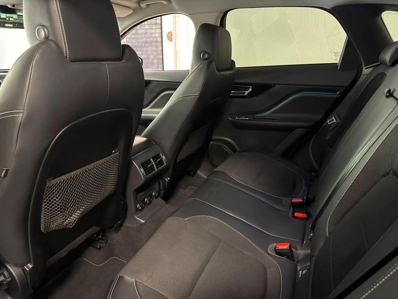 Jaguar F-Pace 2.0 250 CV AWD aut. R-Sport