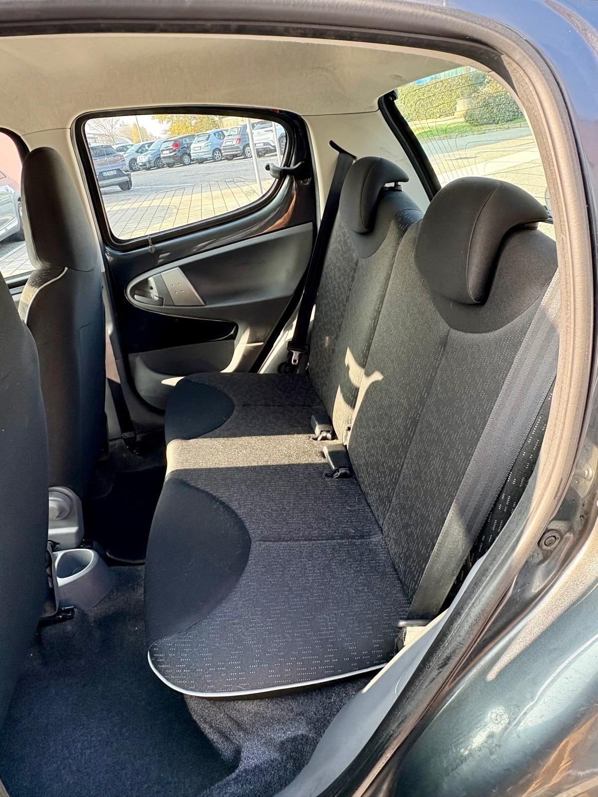 Peugeot 107 1.0 Neopatentati