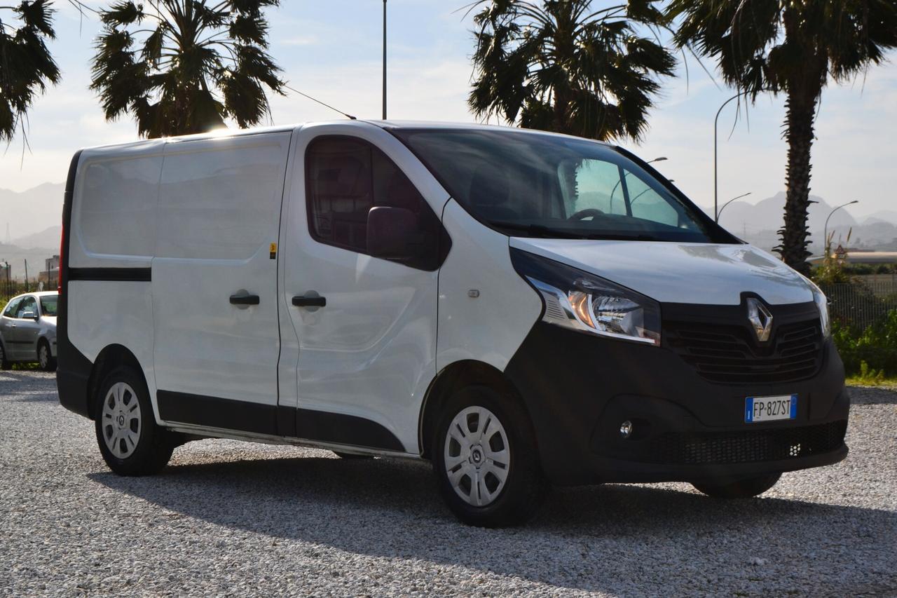 Renault Trafic 1.6 dci 95cv 10q