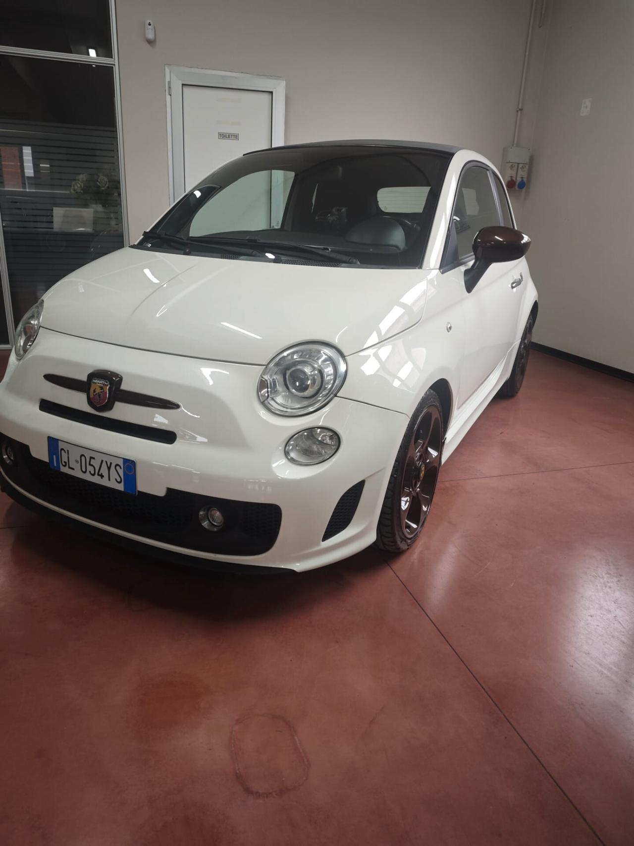 Abarth 500 C 1.4 Turbo T-Jet MTA Bicolore