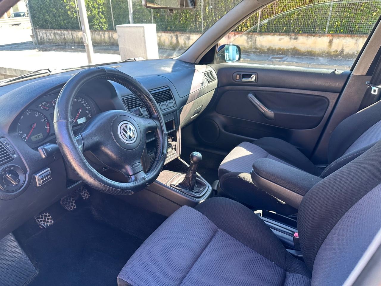 Volkswagen Golf 1.6 16V cat 5 porte Highline metano