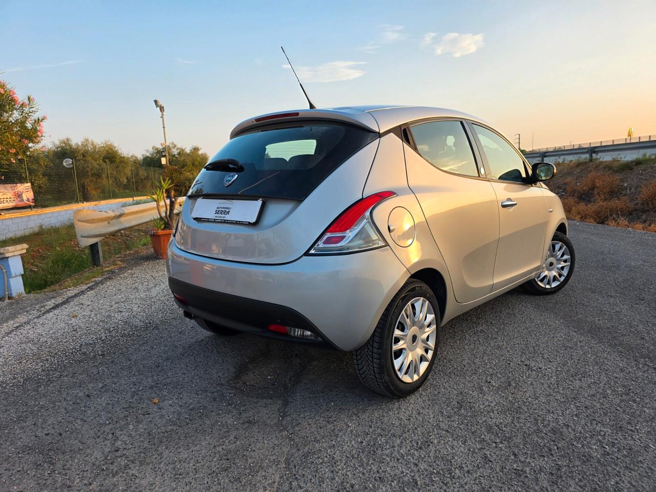 Lancia Ypsilon 1.2 69 CV 5 porte GPL Ecochic Silver