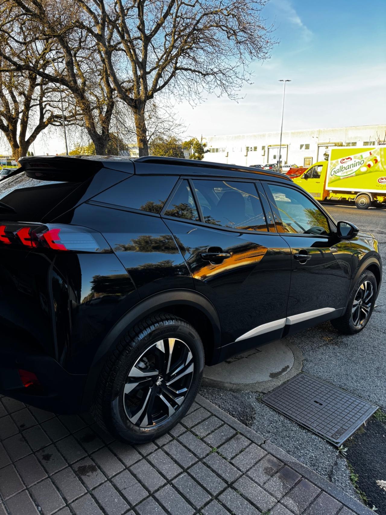 Peugeot 2008 BlueHDi 130 S&S EAT8 GT