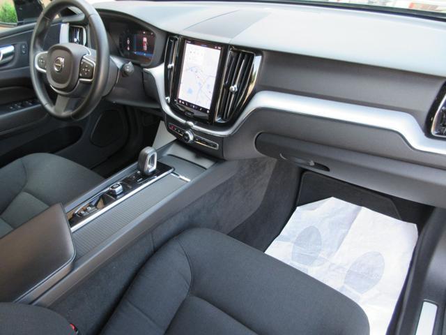 VOLVO XC60 B4 (d) Geartronic Momentum Pro