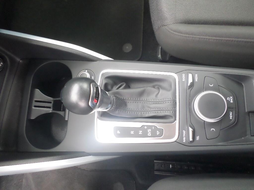 Audi Q2 30 TDI S tronic Business