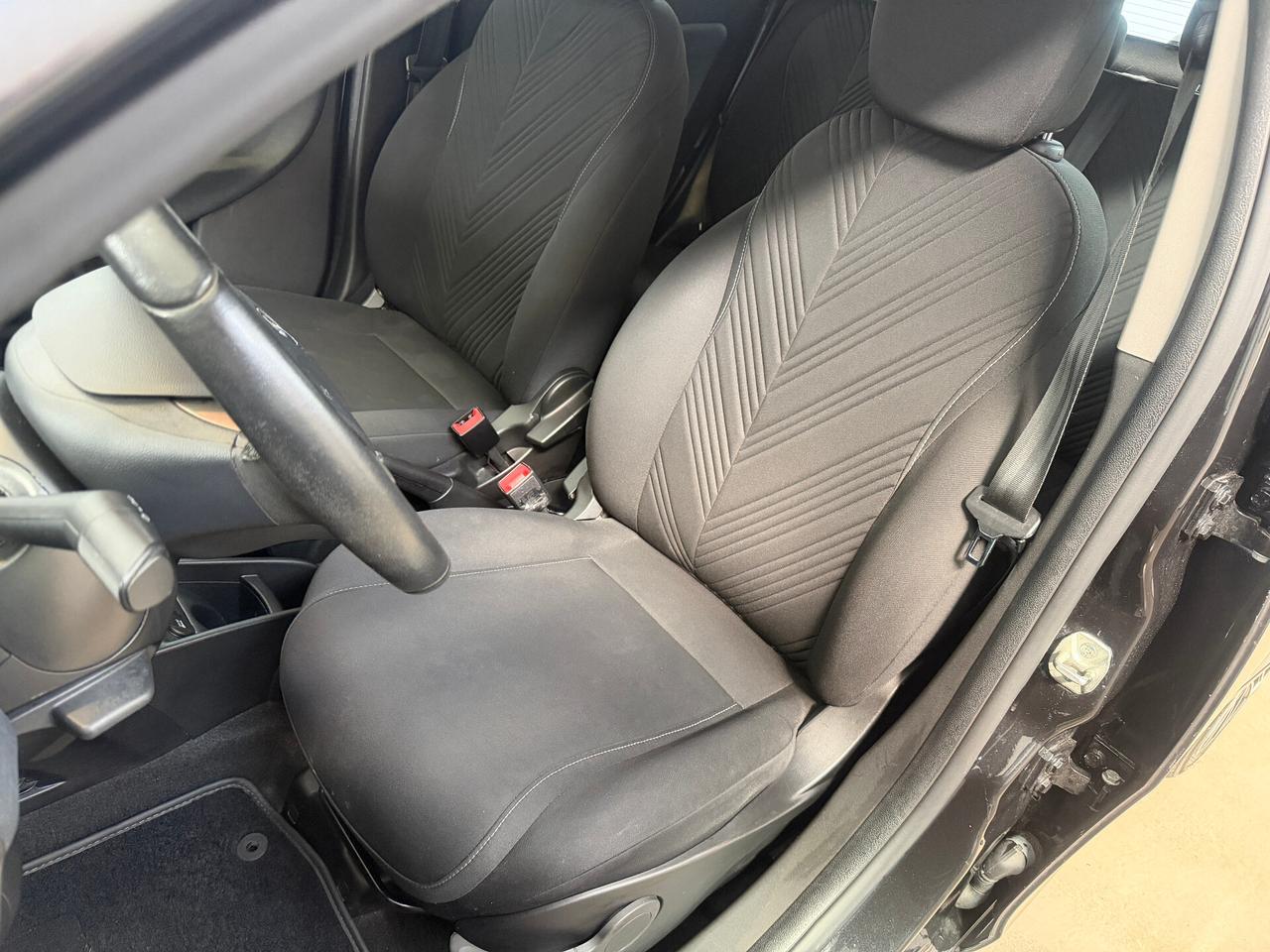 Lancia Ypsilon 1.0 FireFly 5 porte Posti S&S Hybrid Ecochic Gold