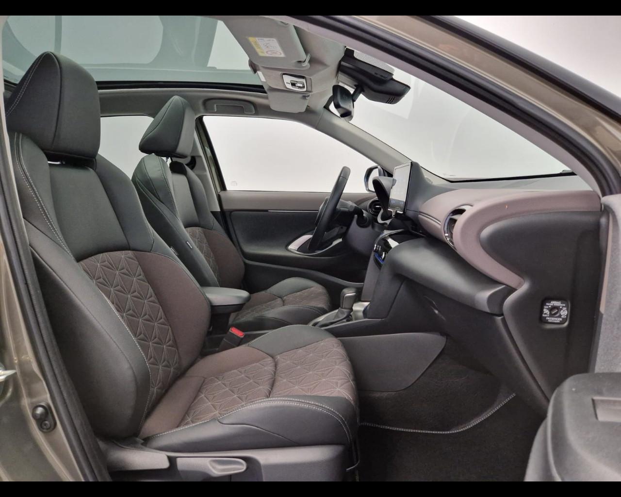 TOYOTA Yaris Cross - Yaris Cross 1.5h Lounge awd-i 116cv e-cvt