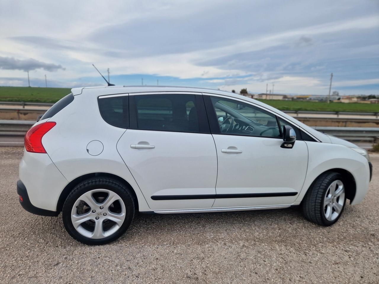 Peugeot 3008 1.6 e-HDi 112CV cambio robotizzato Stop&Start Allure