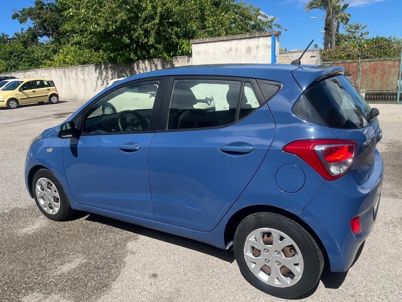 Hyundai i10-1.0 gpl - full opt-2015