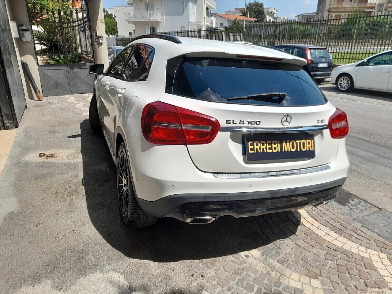 Mercedes-benz GLA 180 d Automatic Premium