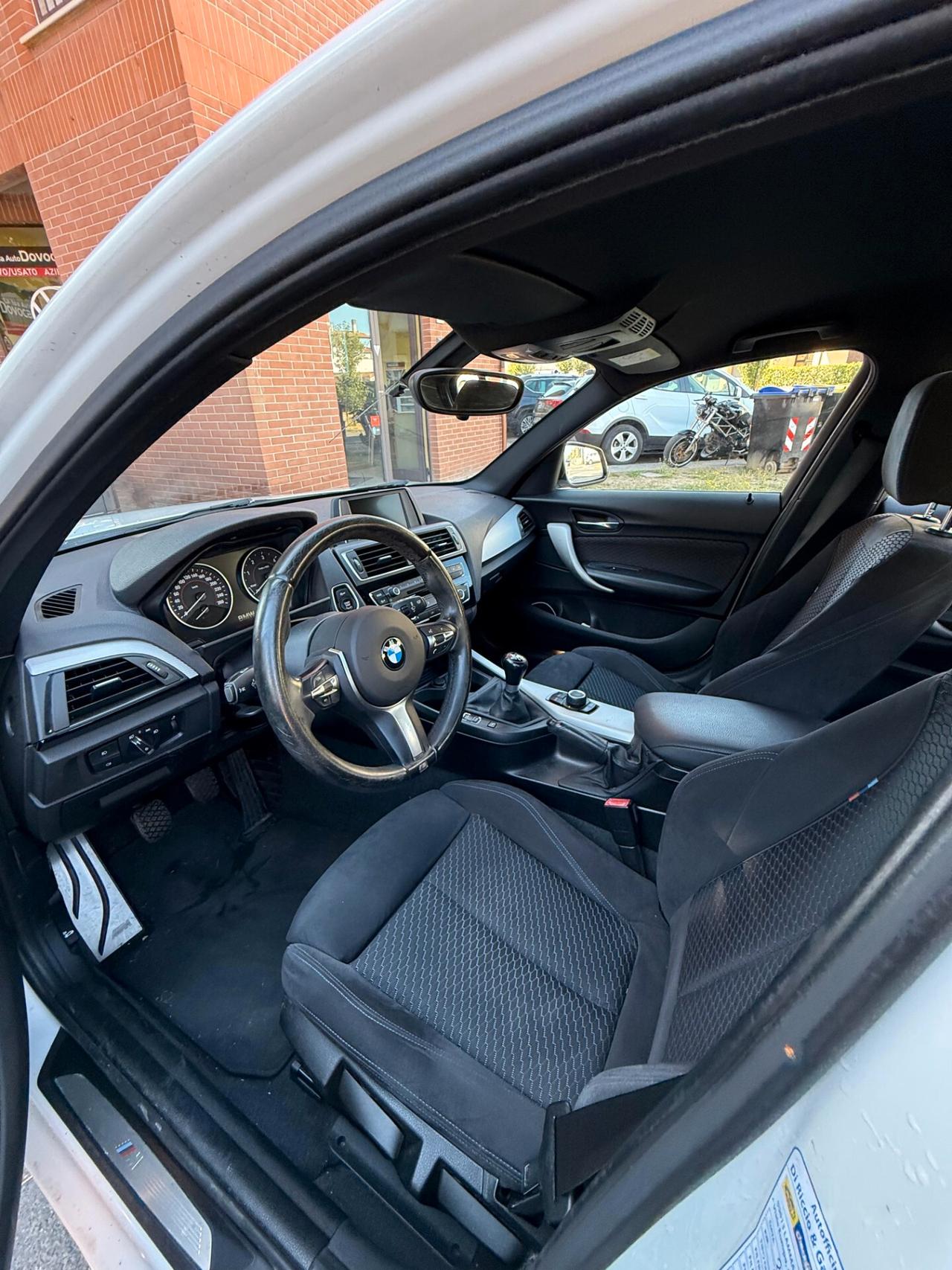 Bmw 116 116d 5p. Urban