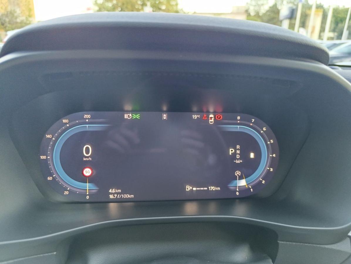 VOLVO - XC40 B3 CORE AUTOMATICO