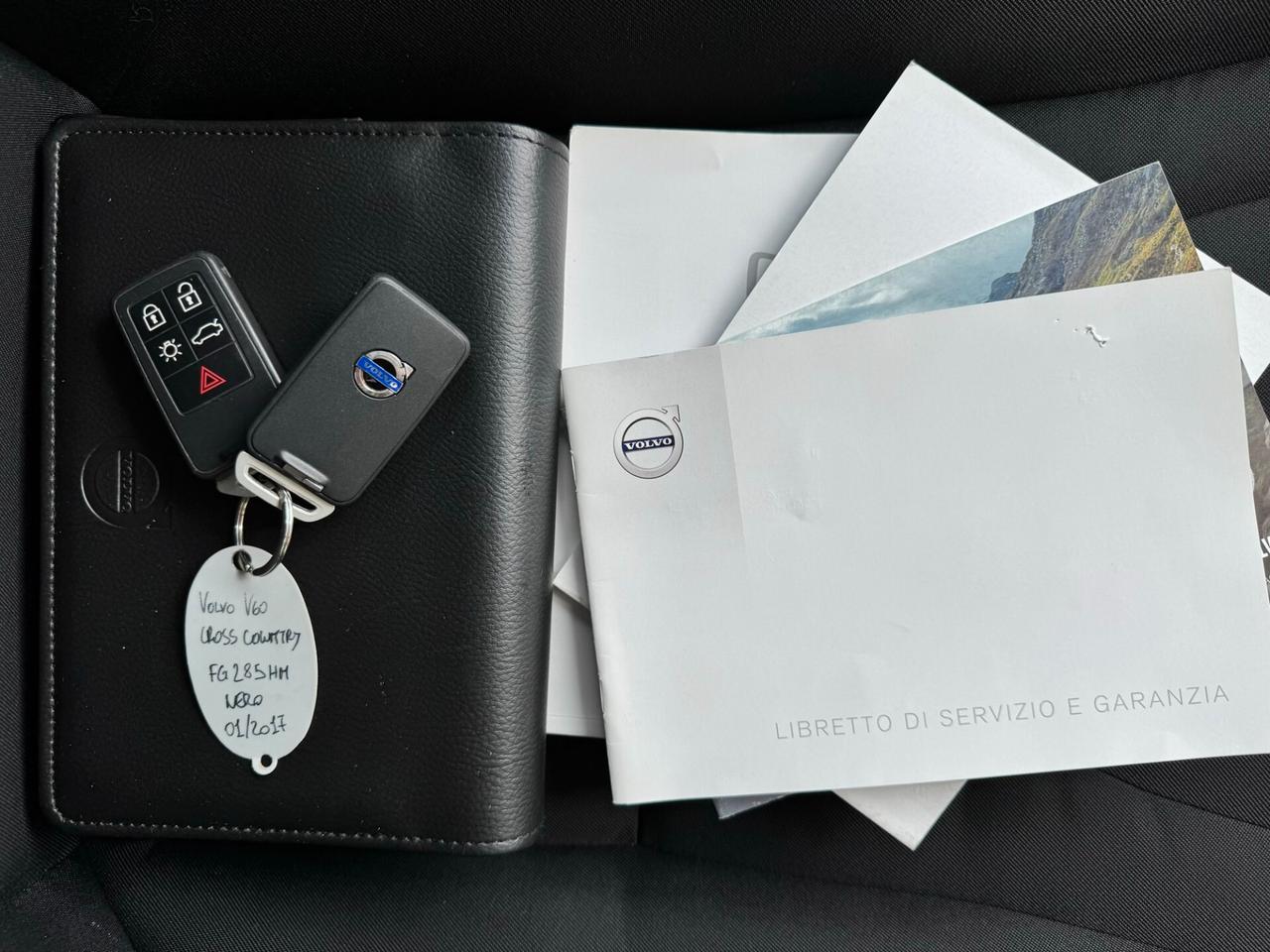 Volvo V60 CrossCountry D3 Business gear GARANZIA24
