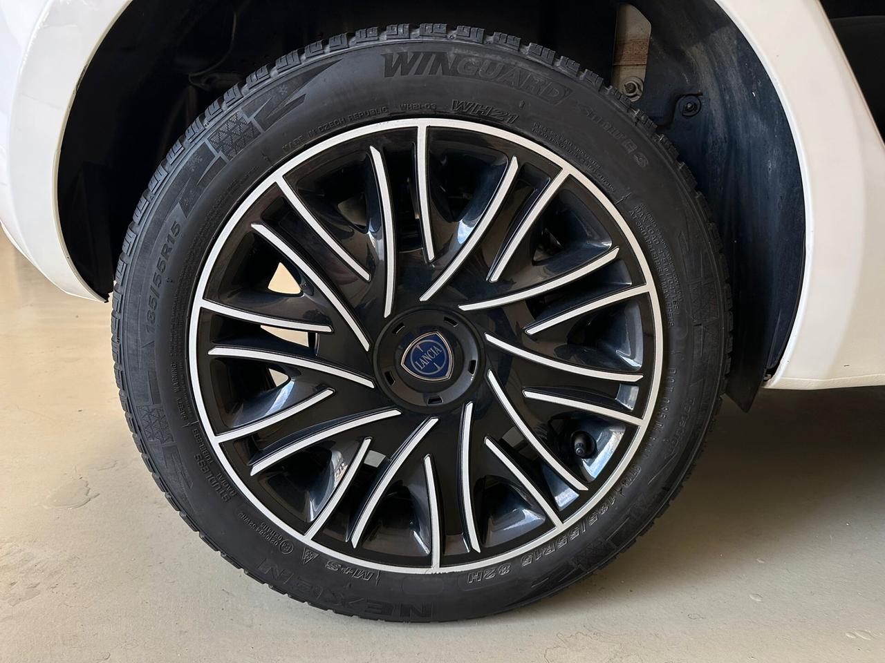 Lancia Ypsilon 1.0 FireFly 5 porte S&S Hybrid Ecochic