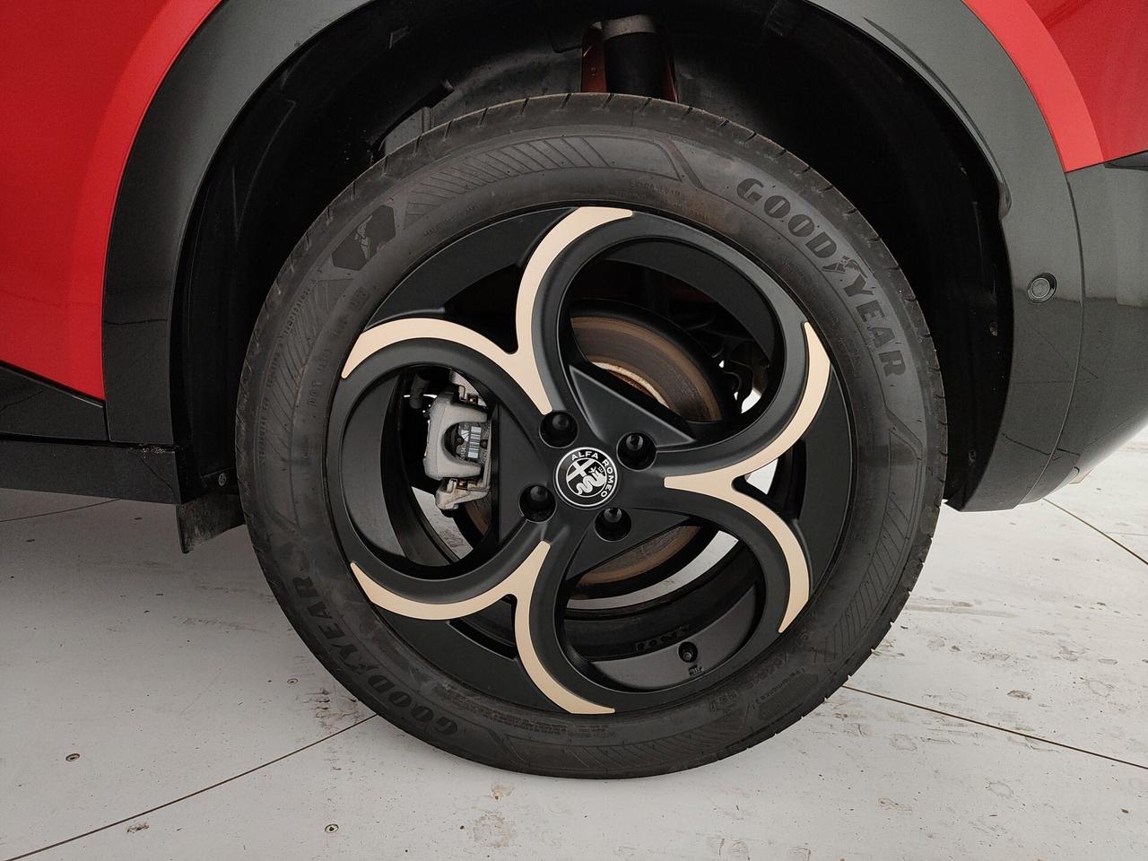 Alfa Romeo Junior 1.2 145 CV Hybrid eDCT6 Q4 Intensa