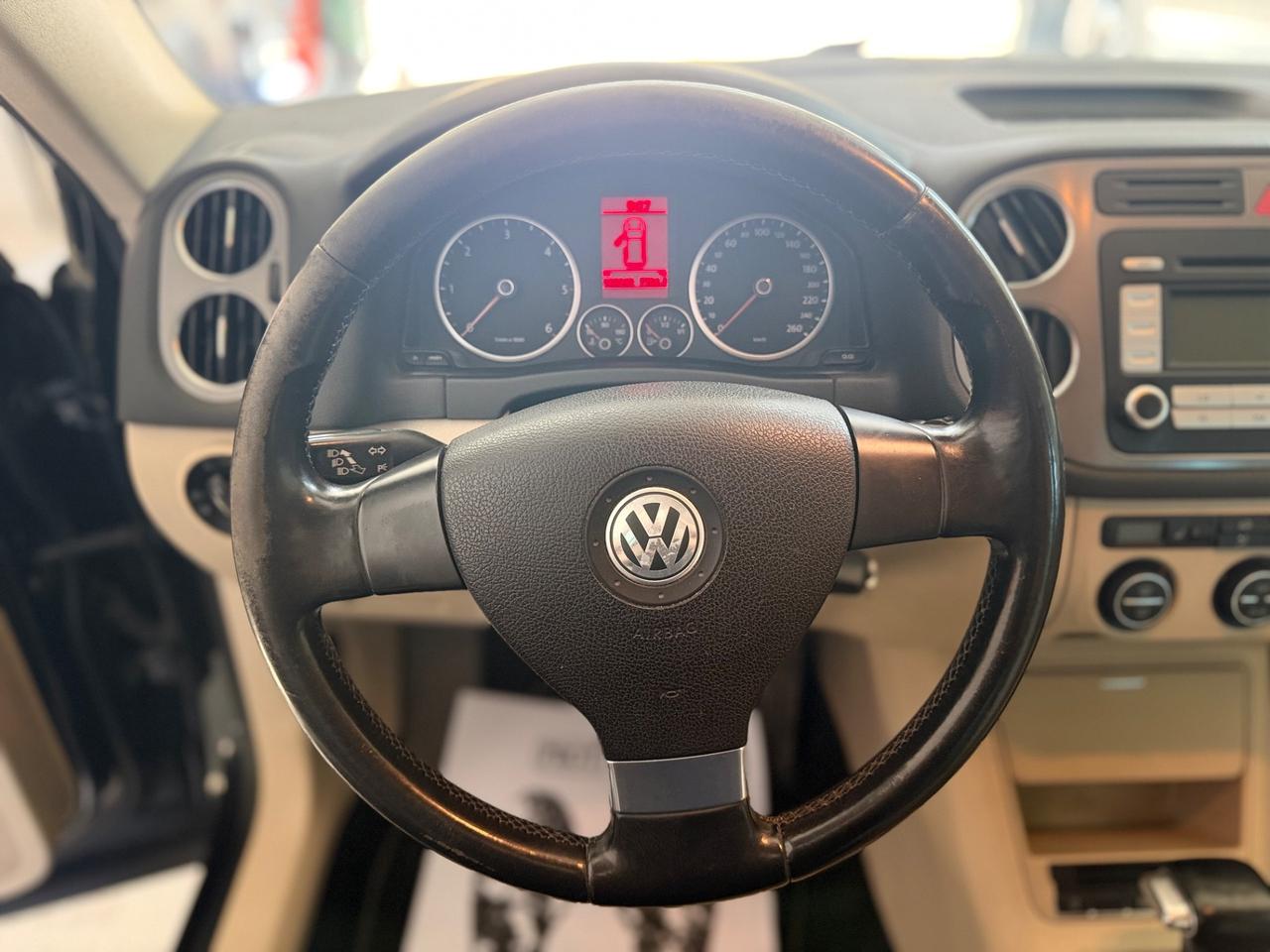 Volkswagen Tiguan 2.0 16V TDI DPF tiptronic Sport & Style (18°)