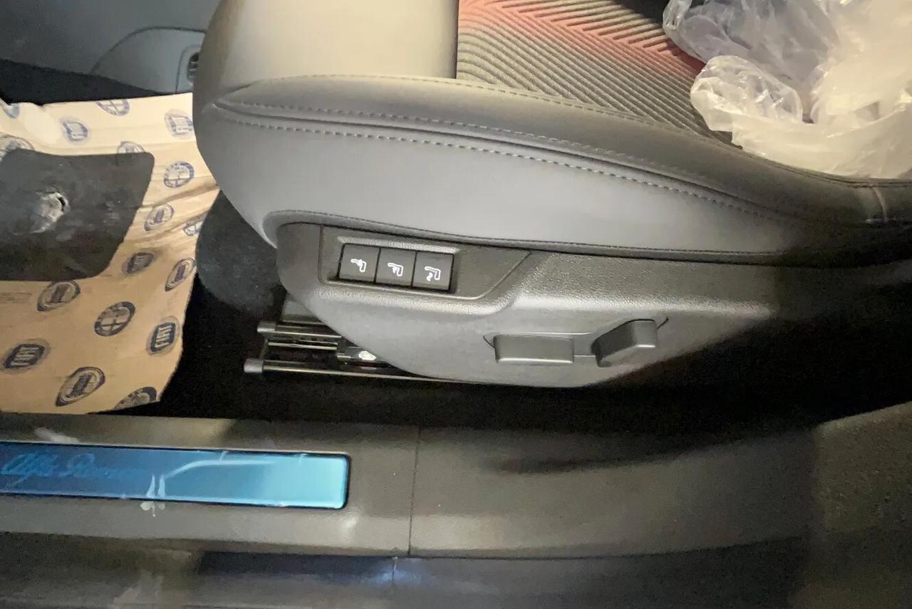 Alfa Romeo Junior 1.2 136 CV Hybrid eDCT6 Speciale