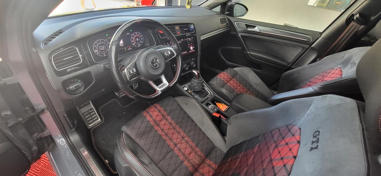 Volkswagen Golf GTI Golf GTI 2.0 TSI TCR DSG 5p.