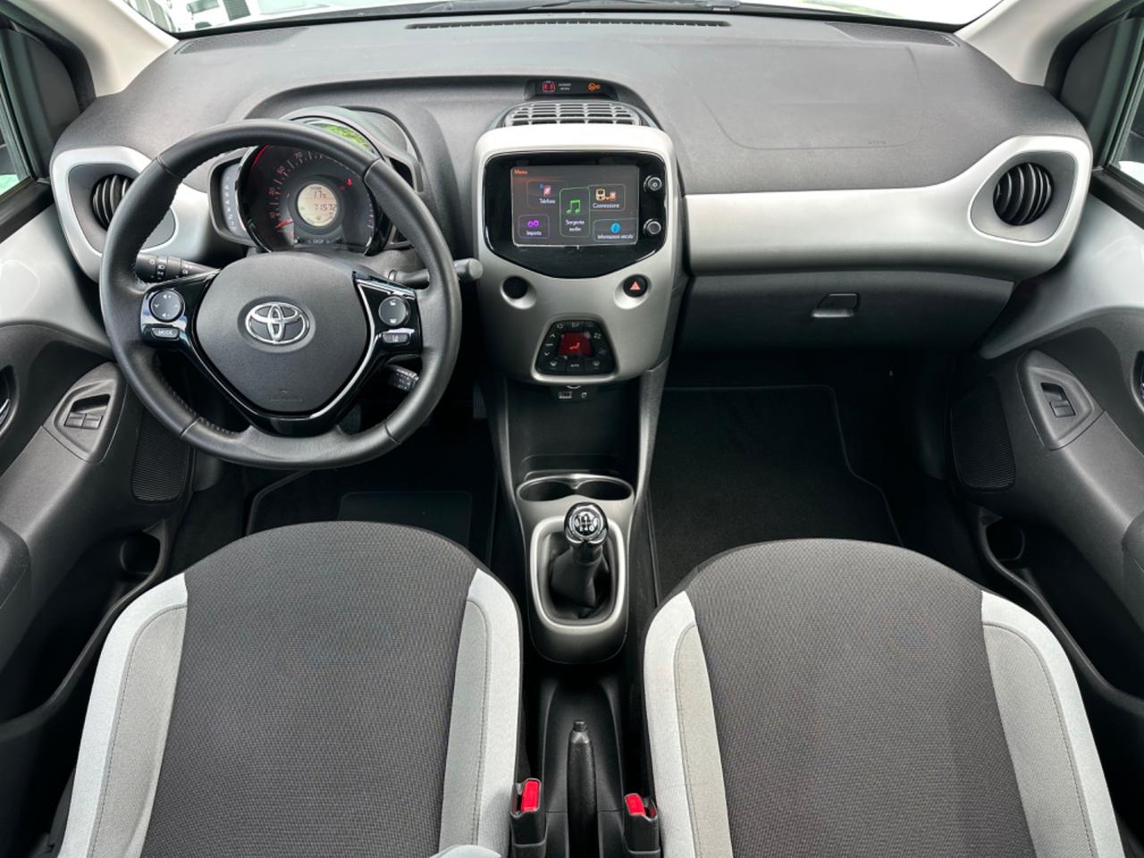 Toyota Aygo 1.0 VVT-i 69cv X-Play 2017