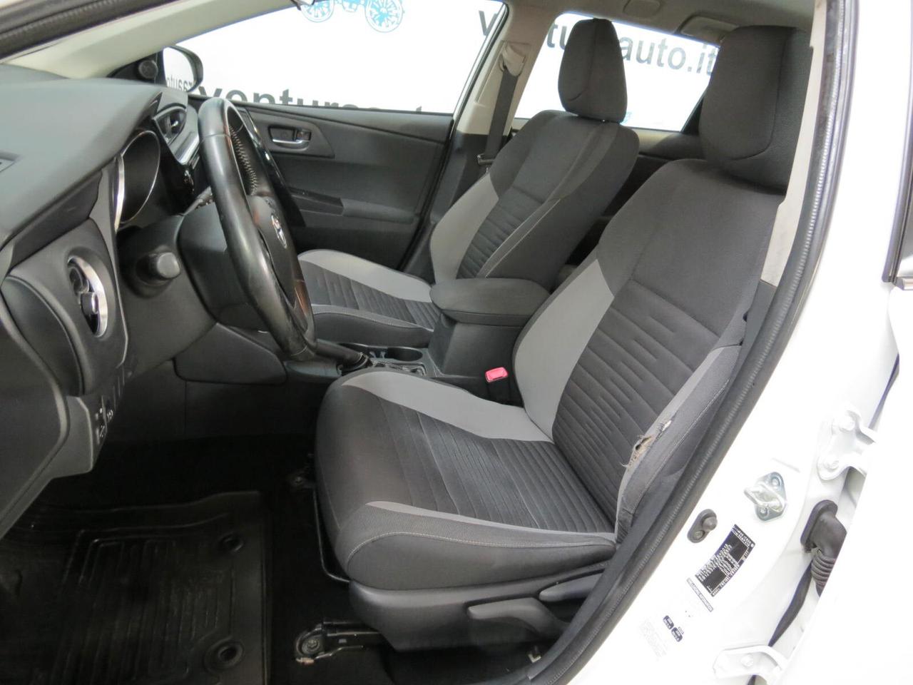 Toyota Auris Touring Sports 1.8 Hybrid Active