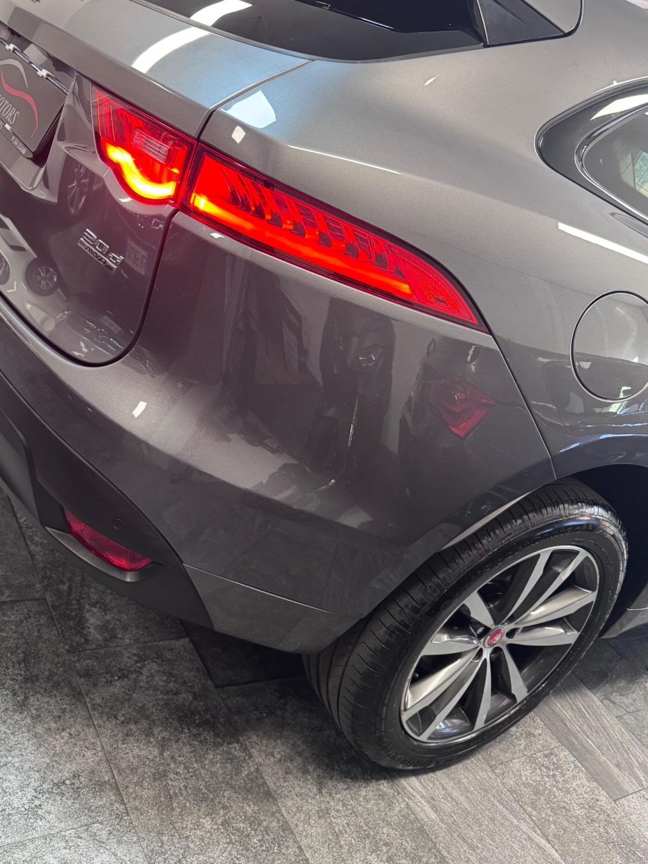 Jaguar F-Pace 2.0 D 180 CV R-Sport Finanziabile