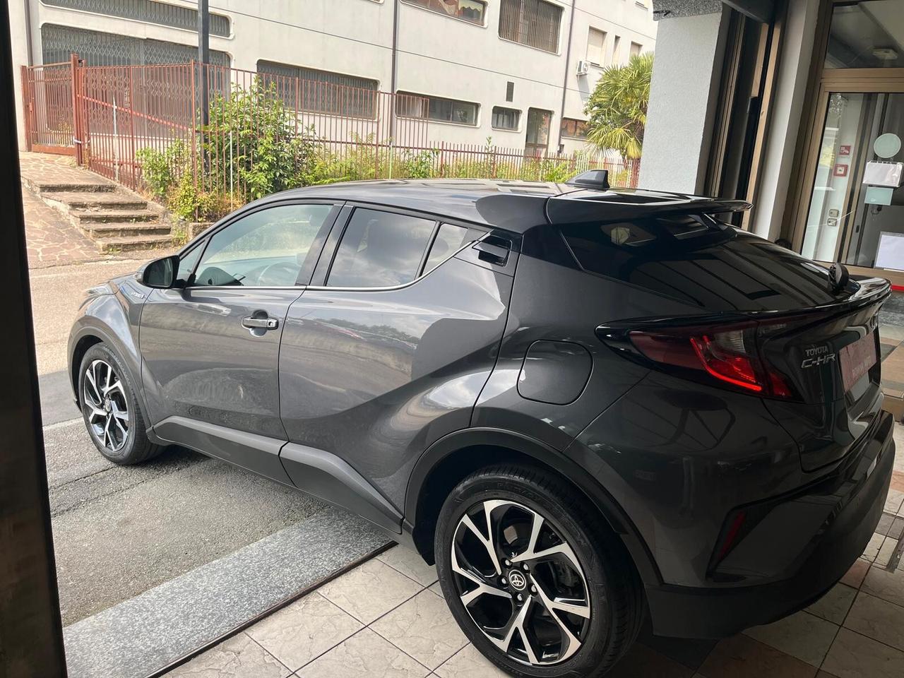 Toyota C-HR 1.8 Hybrid E-CVT Trend ADATTA AI NEOPATENTATI